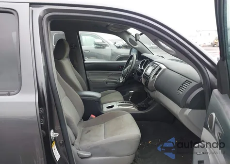 2015 Toyota Tacoma Base V6 из США, поврежденный, VIN 3TMLU4EN2FM198101